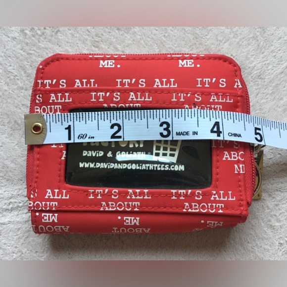 David & Goliath Stupid Factory Wallet It’s All Me - Picture 12 of 12